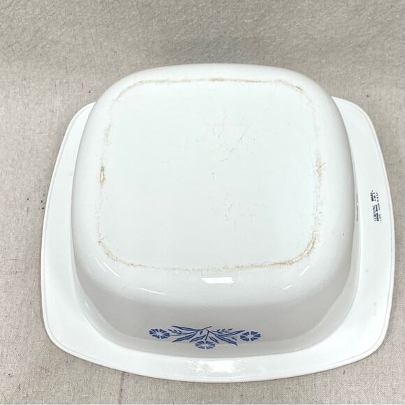 Vintage 70s CorningWare‎ Cornflower Blue 4 Quart Dutch Oven w/ Lid P-34-B - Picture 3 of 12